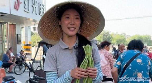 河南27岁“卖菜西施”李福贵火了！涨粉600万，忠实一直是必杀技